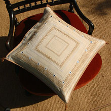

   «Ahmedabad» cushion covers   

   Click the picture to go to
   Batik cushion cover   

