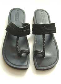 

   Toe-loop sandals   

