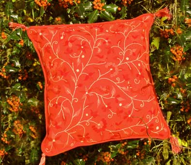 

   Red vine Christmas cushion cover   
   40cm square
   (Other formats in our Cushions department)   
.
