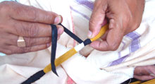 

   Fixing bands around the yarn   
.
