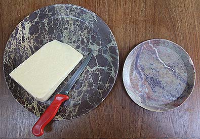 

   11651/3 Soapstone plate   
   Choice of 2 sizes   
.
